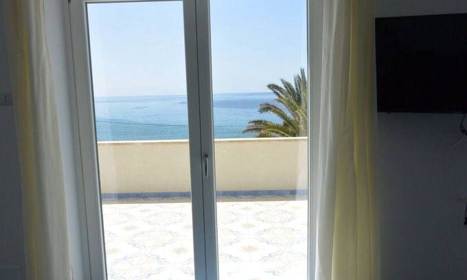 Ogliastro Marina Apartment | Exclusive Villa with Ocean View in Ogliastro Castellabate