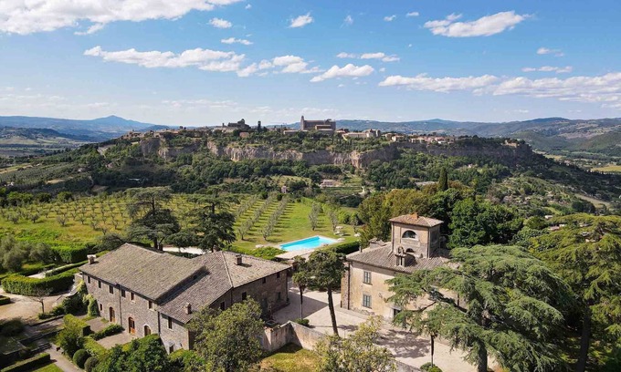 Orvieto Villa | Elegant 19th Century Villa with Breathtaking Views & Pool