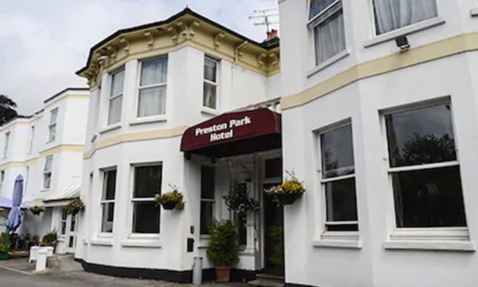 Brighton Hotel | Relax at Preston Park Hotel with Spa and Family Amenities
