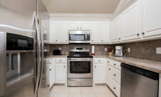 Lubbock House | Comfortable Preston Place - Pet Friendly with Great Amenities