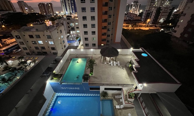 Tonsupa Condo | Cozy One Bedroom Apartment with Pools Near Tonsupa Beach