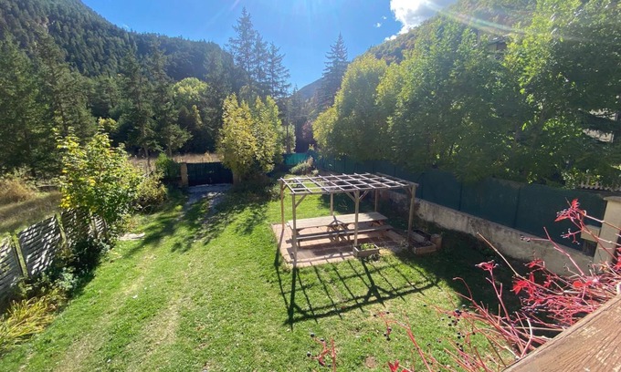 La Condamine-Chatelard House | Pretty family home Ubaye Valley 12 pers