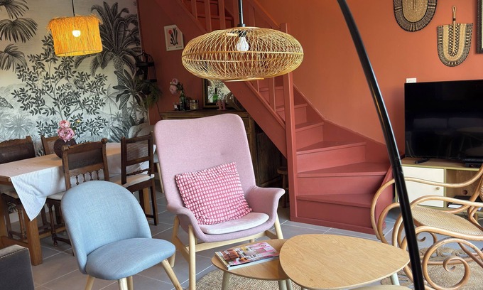 Entraigues-sur-la-Sorgue House | Charming Garden Retreat at Le Clos Du Moulin 4