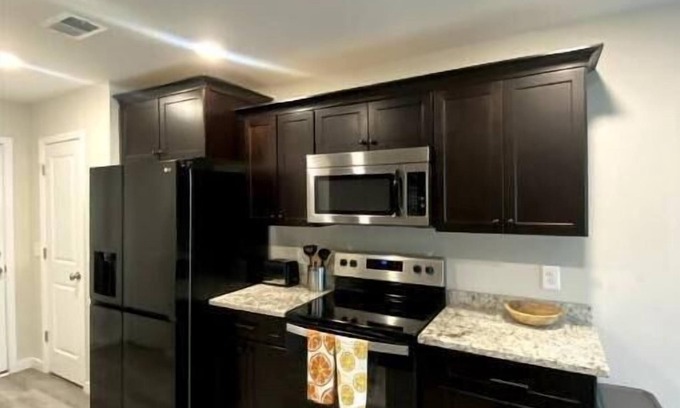 Warner Robins House | Cozy Home in Warner Robins for Mid to Long Stays