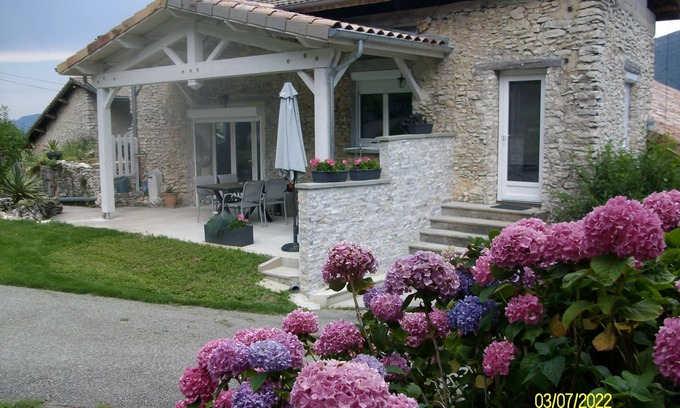 Oriol-en-Royans House | Inviting House by Vercors Natural Massif - Perfect for Families