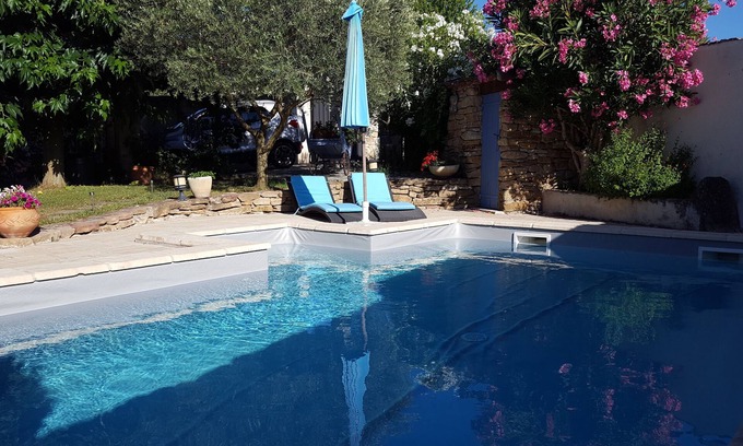Trets House | Charming House with Pool Near Sainte Victoire - Rated 9.6