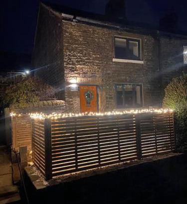 Tintwistle House | Charming Cottage Retreat in the Peaks - Rated 10/10!