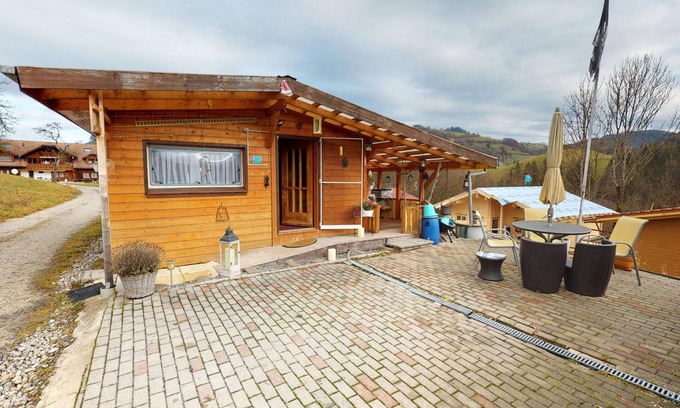 Zumholz Cabin | Serene Lodge Retreat with Jacuzzi Amidst Nature's Beauty