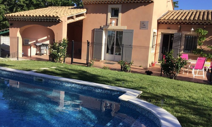 Saint-Saturnin-les-Apt House | Discover LA VILLA CONSTANCE: A Relaxing Escape in Lubéron