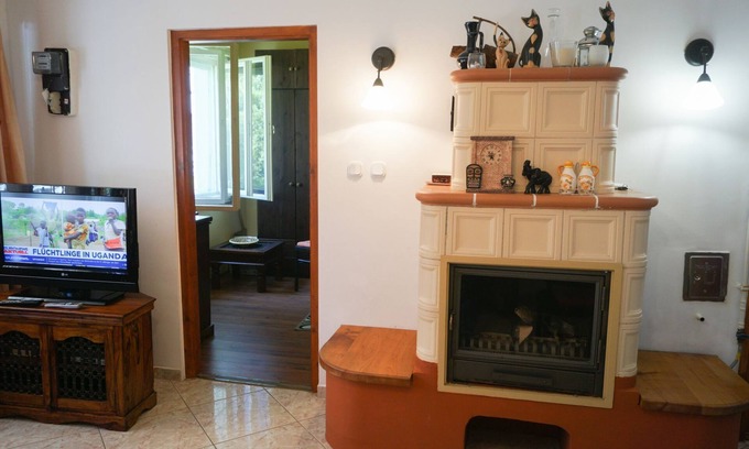 Balatonmariafurdo House | Welcoming Retreat with Ocean View and Family-Friendly Amenities
