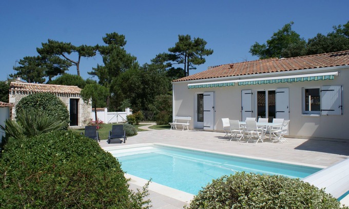 Le Grand-Village-Plage Villa | Inviting Villa with Pool, Near Forest and Beach - Guest Rated 9.8