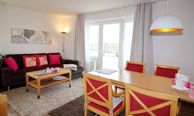 Schillig Apartment | Beautiful Sea-View Apartment with Balcony - Hus Inselkieker