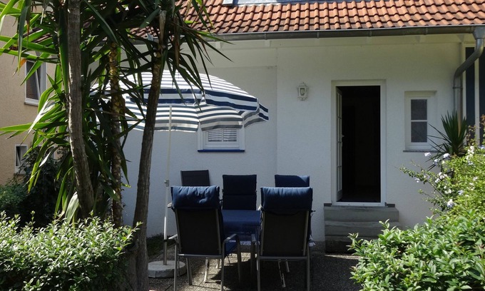 Langenargen House | Charming Cottage with Lake Views and Pool - Rated 9.8/10