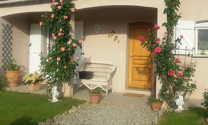 Limoux Villa | Inviting Villa with Private Pool and Spa, Rated 10/10