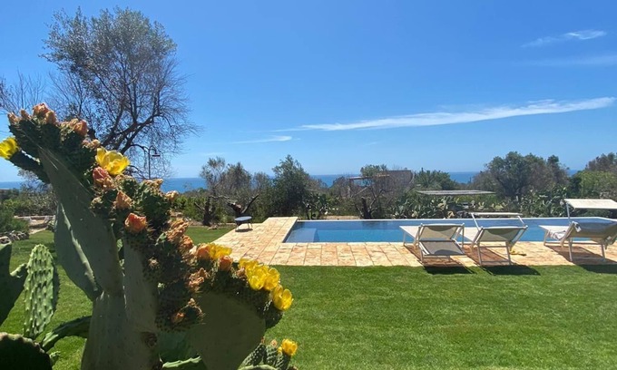 Torre Vado Villa | Relax at Prickly Pear Villa: Pool, Ocean View & Spa