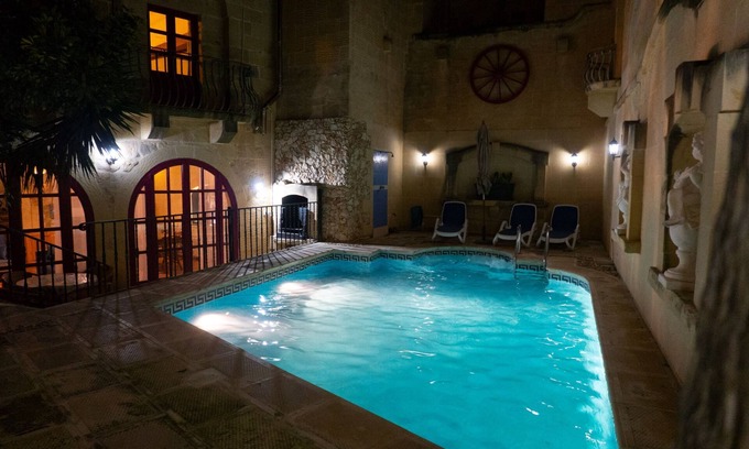 San Lawrenz Apartment | Discover Prickly Pear No 2: Family & Pet Friendly Retreat
