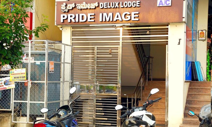 RR Nagar Hotel | Elegant Pride Image Hotel: Family-Friendly with Hot Tub