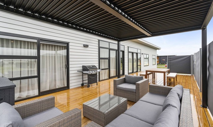 Martinborough House | Experience the Pride of Pinot – Family-Friendly Martinborough