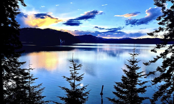 Coolin House | Experience Priest Lake Waterfront Escape with Ocean Views