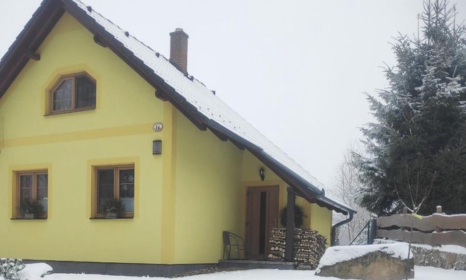 Clunek House | Family-Friendly Retreat at Prima chata ČESKÁ KANADA