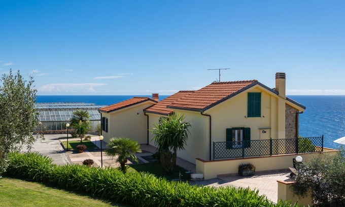 Poggi Apartment | Primavera (PGI130) by Interhome