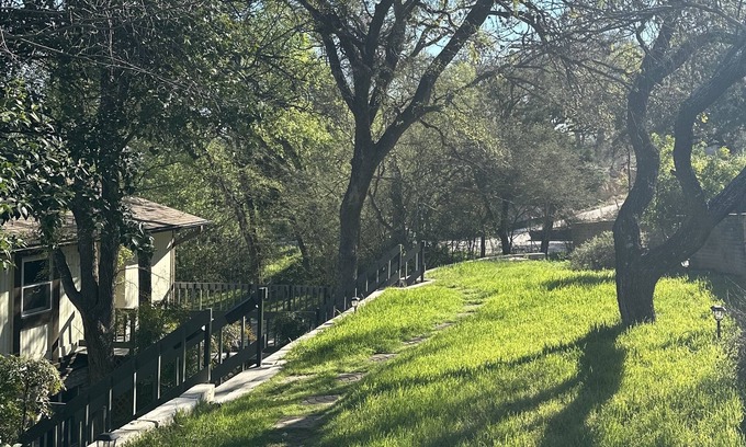 Barton Hills Condo | Convenient Austin Condo - Perfect for Family Getaways
