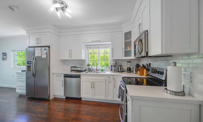 Coral Estates House | Prime Coral Gables 4 Br. House