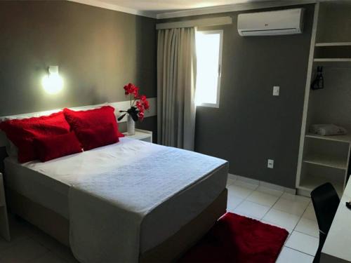 Santana Hotel | Ideal Stay at Prime Hotel with Family-Friendly Amenities