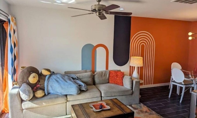 Downtown Palm Springs Condo | Exceptional 1Bd Retreat with Amazing Views & Pool Access
