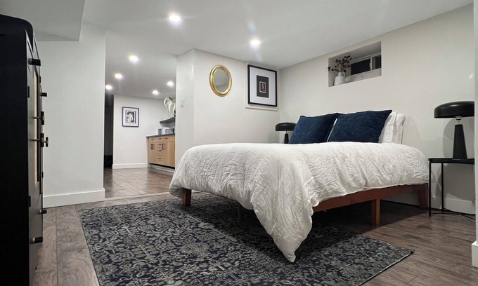 Bickford Park House | Prime Location City Suite Near Attractions in Little Italy