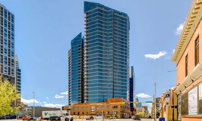 Victoria Park Condo | Ideal Condo in Calgary's Vibrant Urban Scene, 10/10 Rating