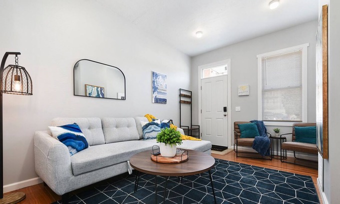 East Allegheny House | Experience Comfort with King & Queen Beds and Free Parking