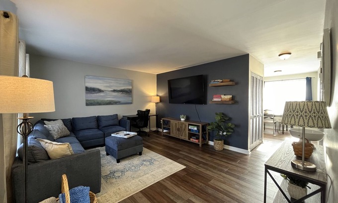 North Chesterfield House | Prime Location Hotel: Minutes to RVA Downtown & UVA
