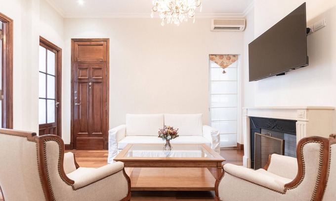 San Nicolas Apartment | Stylish 3-Bed Apartment in Prime Buenos Aires Location!