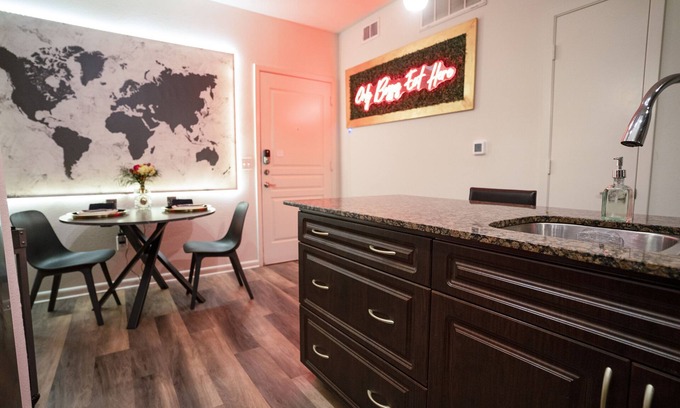 North Burnet Apartment | Stylish 1BR Apartment in The Domain - Exceptional 10/10 Ratings