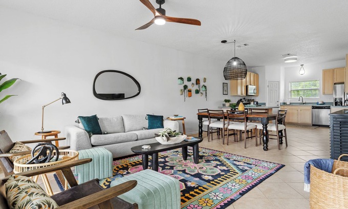 Santa Rosa Beach House | Ideally Located Near Beach, Shops & Restaurants with Golf Cart