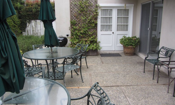 Montecito House | Prime Location with Spa & Pet-Friendly Amenities