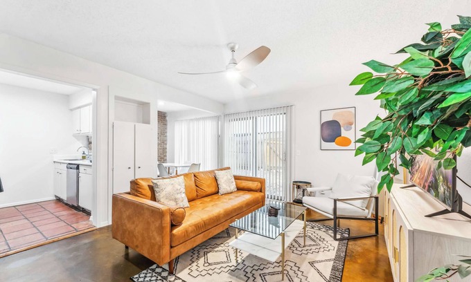 Windsor Park Apartment | Bright 1BR Suite Near DT & UT with Kitchen and Gym Access