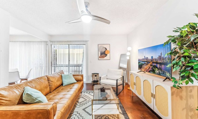 Windsor Park Apartment | Chic 1BR Suite Near Downtown with Gym and Kitchen Amenities