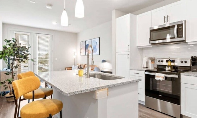 Windsor Park Apartment | Cozy 1BR Suite Near Downtown with Pool and Gym Access