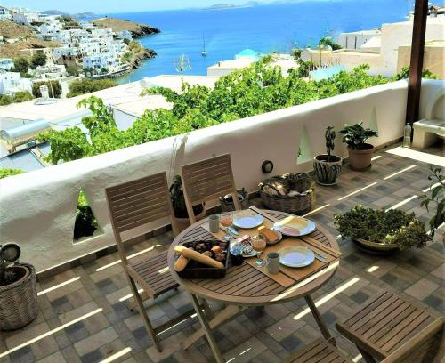 Astypalaia Apartment | Guest Rated 9.9: Primrose Apartments with Restaurant & Breakfast