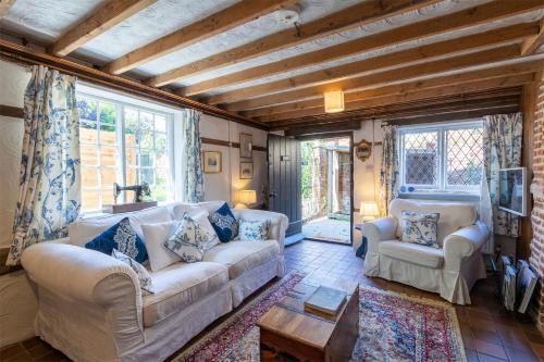 Bridge House | Delightful Primrose Cottage at The Shippe - Family Friendly Stay