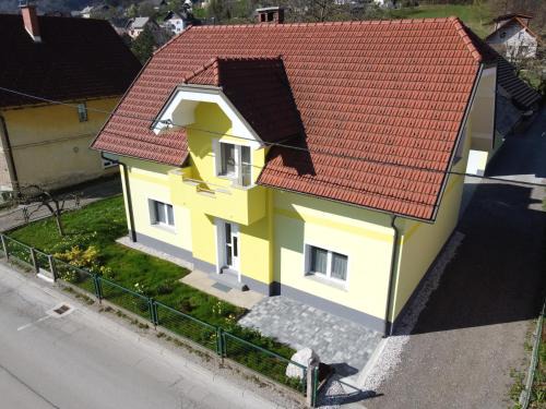Jesenice Apartment | Family-Friendly Primula Apartment - Guest Rated 9.8/10