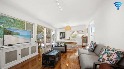 Culburra Beach House | Unforgettable Prince Edward Escape - Family & Pet Friendly