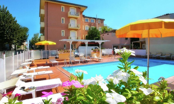 Torre Pedrera Apartment | Relaxing Retreat: Princely Apartment with Pool in Torre Pedrera