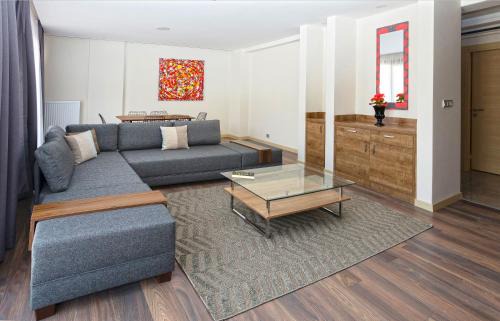 Kartal Apartment | Elegant Princess Residence: Family-Friendly with Breakfast