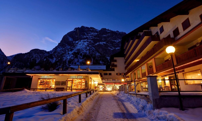 Malga Ciapela Hotel | Discover Principe Marmolada: Relax by the Pool & Spa