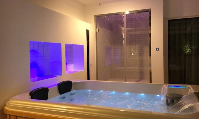Gravina in Puglia House | Experience Principe Relais Suite & Spa: Pet-Friendly Retreat