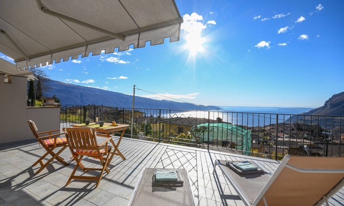 Gardola Apartment | Principe Hotel: Breathtaking Lake Views & Huge Balcony