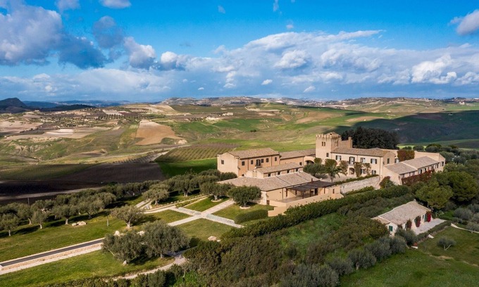 Butera Villa | Discover Emma Villas: Pet-Friendly Stay with Pool & Spa
